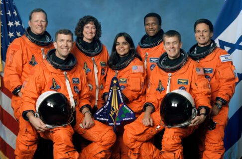 Official photograph of the seven-person crew of Columbia, Mission STS-107.